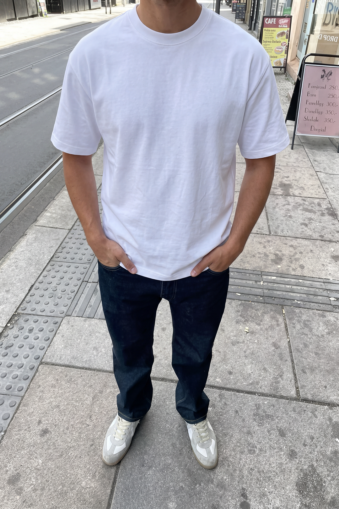 Heavyweight Relaxed T-Shirt-thumbmail-4